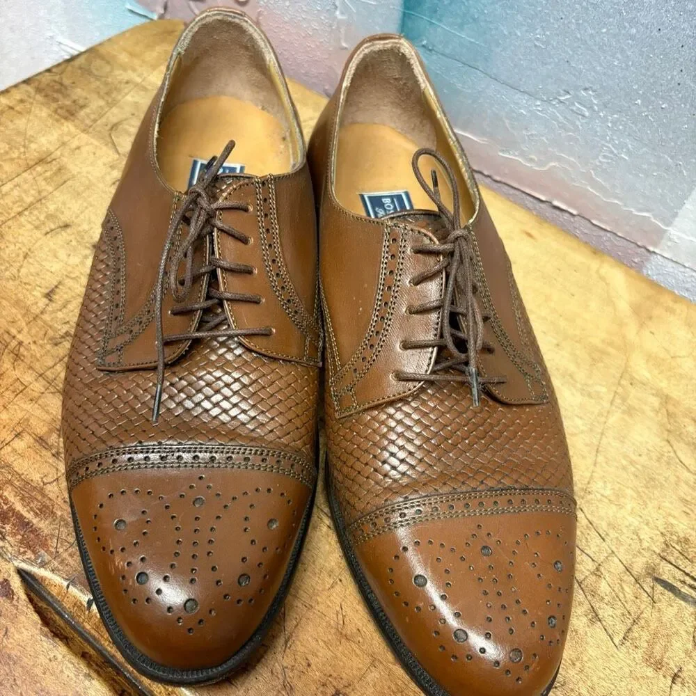 Bostonian 9 Brown Derby Leather Dress Shoes Business Professional Formal Classy